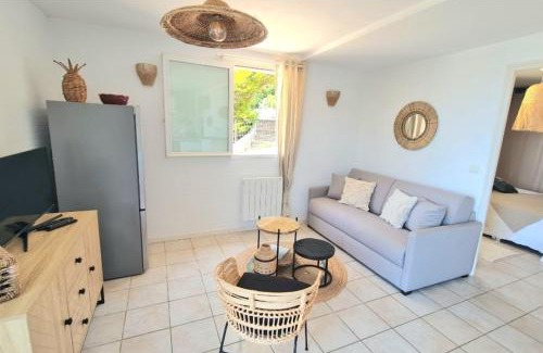Villanova Apartment | Apartment with balcony and 360 sea view