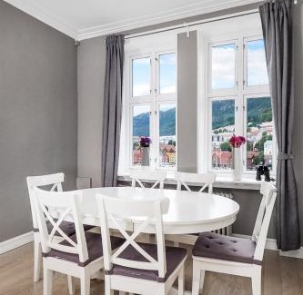 Bergen City Centre Apartment | Apartment with Beautiful View to Bryggen
