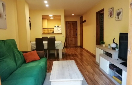Taull Apartment | Apartment with large garden - Isard 1