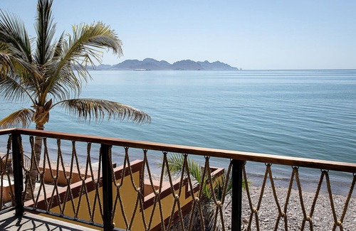 San Carlos Apartment | Apartment with exclusive access to San Carlos Beach
