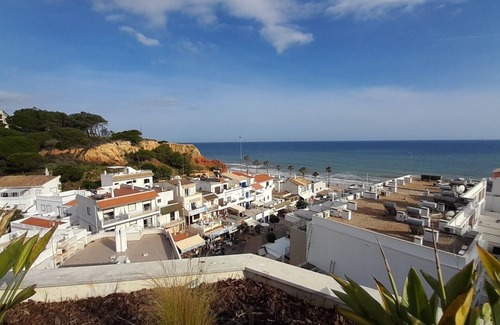 Olhos D'Agua Apartment | Apartment With Front Line Sea Views And Large Balcony,150m From Beach,