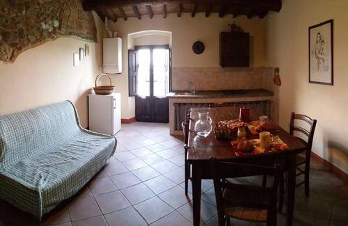 Chianni Other | Apartment with garden, beautiful view, in the heart of Tuscany