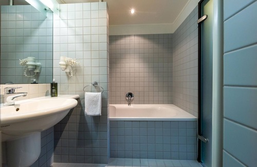 Lueneburg Apartment | Apartment with kitchenette and bathroom
