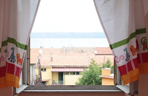 Marta Apartment | apartment with lake view