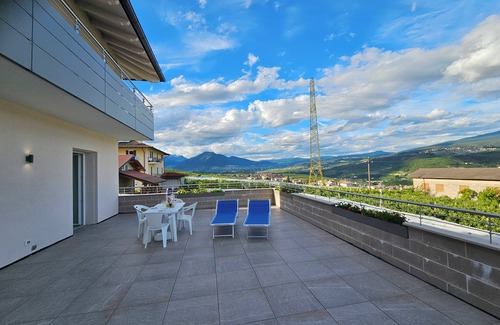Tassullo Apartment | Apartment with panoramic terrace and romantic dinners