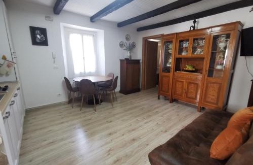 Bellano Apartment | Apartment with parking near the historical center