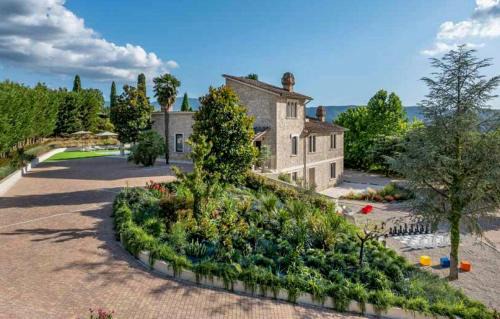 Montoro House | Apartment With Pool In The Heart Of Umbria