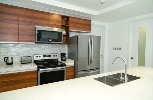 Saint Andrew Apartment | Apartment with roof top pool