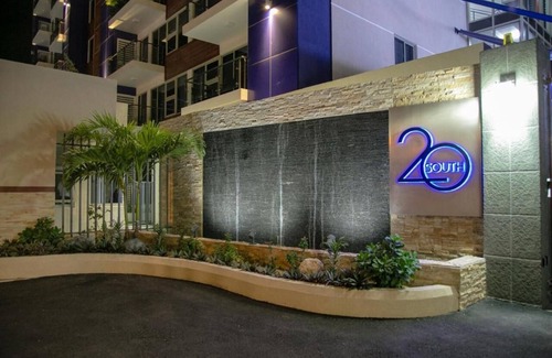 Saint Andrew Apartment | Apartment with roof top pool