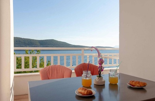Neum Apartment | Apartment with Sea View 9