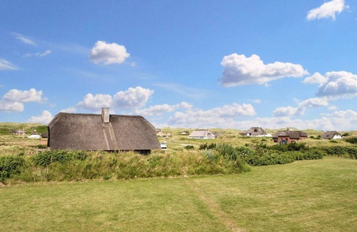 Øhuse House | Apartment With Shared Kitchen in Vederso