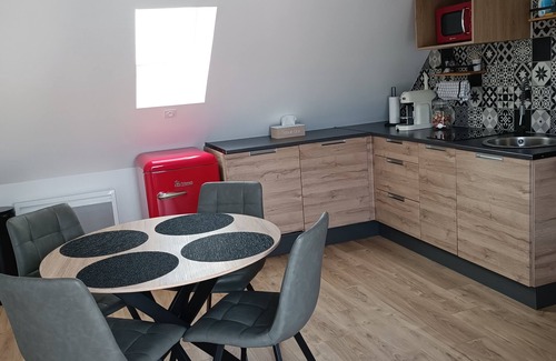 Bosc-le-Hard Apartment | Apartment with terrace and garden