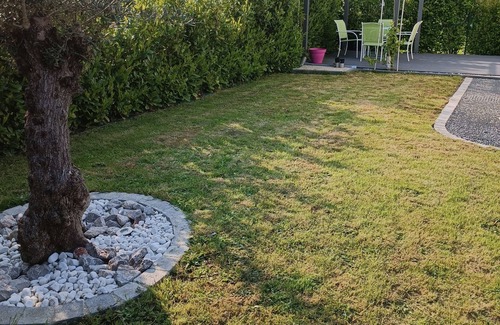 Bosc-le-Hard Apartment | Apartment with terrace and garden