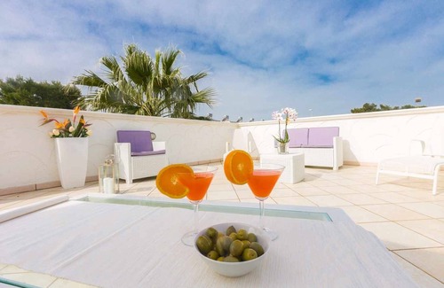 Specchiolla House | Apartment with terrace - parking space - 700 m from the sea