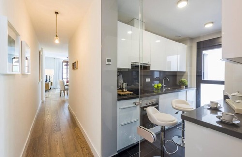 Santa Cruz Apartment | Apartment with terrace in center. Mateos Gago III