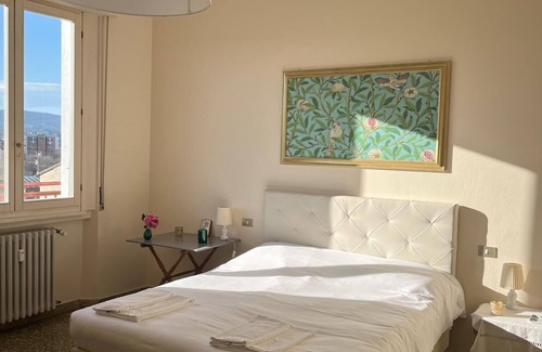 Isolotto Bed & Breakfast | Apartment with two spacious rooms, a bathroom and a kitchen with a balcony.