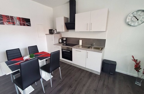 Veldhausen Apartment | Apartment 'Wohnung 3' with Shared Terrace, Balcony and Wi-Fi