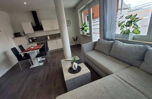 Veldhausen Apartment | Apartment 'Wohnung 3' with Shared Terrace, Balcony and Wi-Fi
