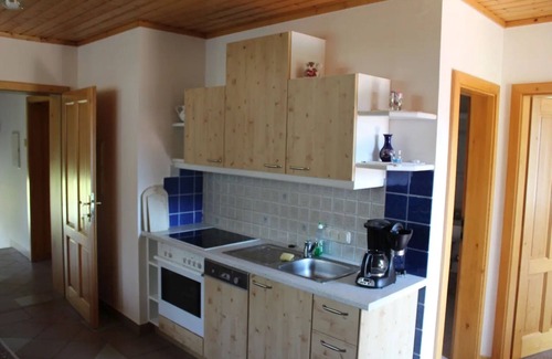 Albeck Apartment | Apartment 'Wohnung 5' with Mountain View, Shared Terrace and Shared Garden