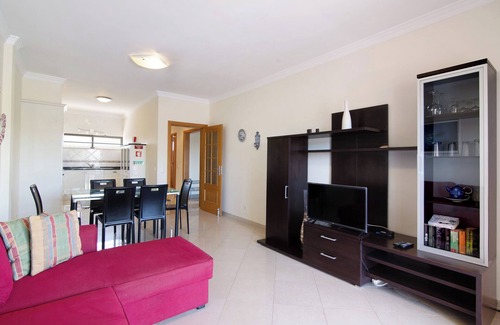 Sesmarias Apartment | Apartment 'Yara Beach Apartments T1' with Shared Pool, Wi-Fi and Air Conditioning