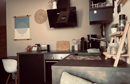 Bindersleben Apartment | Apartment 'Zone 3' with Wi-Fi