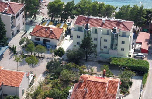 Bili brig Apartment | Apartments and Rooms Residence Simic (115691-A9) - Makarska