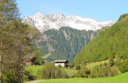 Pragraten Apartment | Apartments Auenheim
