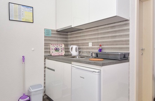 Gorinka Apartment | Apartments Bernarda (66331-A2) - Makarska