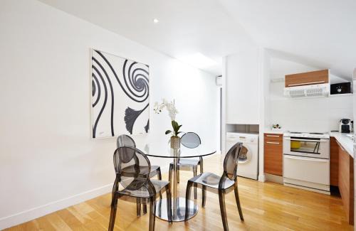 Bonne-Nouvelle Apartment | Apartments Du Louvre - Le Marais