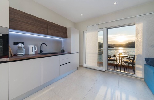 Ploce Apartment | Apartments Ema-Comfort Two Bedroom Apartment with Sea View (Fancy)