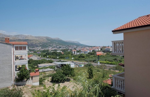 Stobrec Apartment | Apartments Family Spacious (117711-A1) - Split