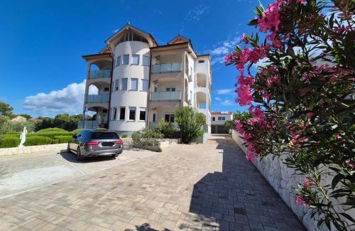 Brodarica Apartment | Apartments Home & Garden Lavanda
