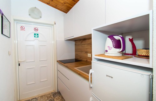 Jezera Apartment | Apartments Snježana (21551-A3) - Jezera - island Murter