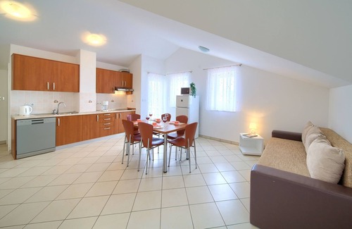 Malinska-Dubasnica Apartment | apartments Juros Sveti Vid 2 with pool