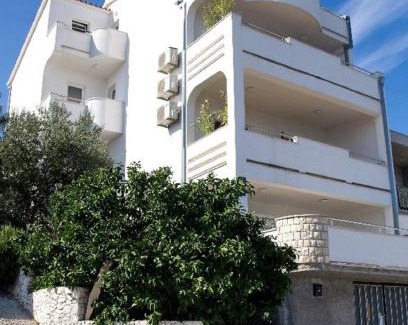 Arbanija Apartment | Apartments in Villa TOP TROGIR