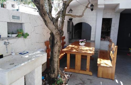 Arbanija Apartment | Apartments in Villa TOP TROGIR