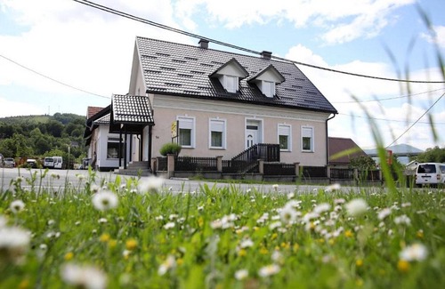 Brinje Apartment | Apartments Jezerane