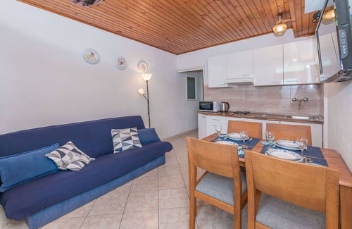 Veliko Brdo Apartment | Apartments Josip (31821-A3) - Makarska