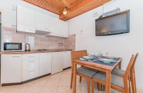 Veliko Brdo Apartment | Apartments Josip (31821-A3) - Makarska