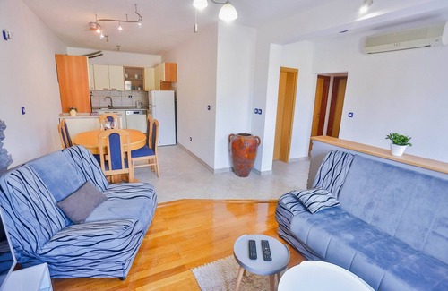 Sutivan Apartment | Apartments Lenka