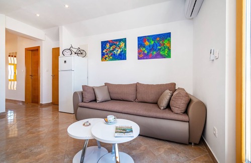 Novigrad Apartment | Apartments Lucija (77282-A2) - Novigrad