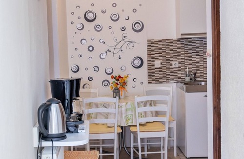 Vratarusa Apartment | Apartments Luka & Leona - Two Bedroom Apartment with Balcony Luka
