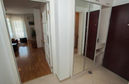 Dugis Apartment | Apartments M&M