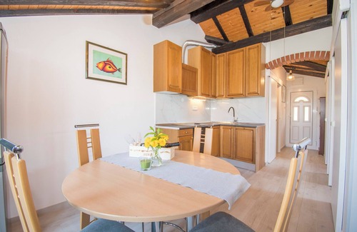 Prvic Luka Apartment | Apartments Njoko (11182-A2) - Prvic Sepurine