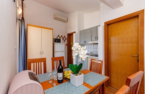 Putnikovic Apartment | Apartments Oliver (52861-A1) - Putnikovic