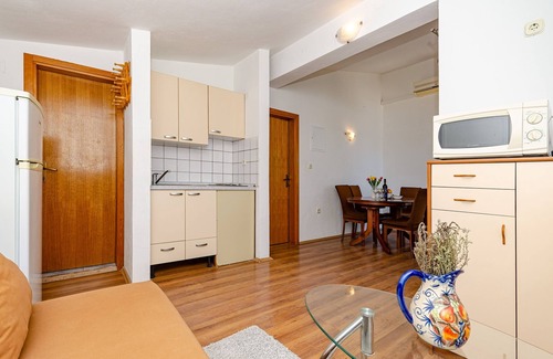 Putnikovic Apartment | Apartments Oliver (52861-A2) - Putnikovic