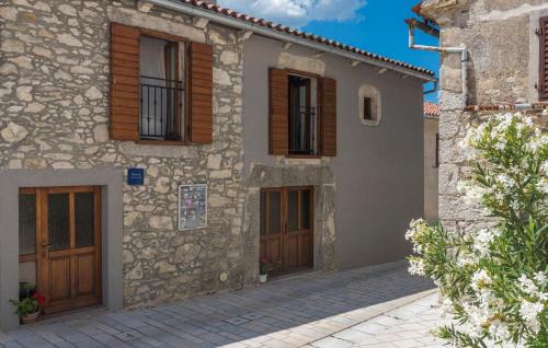 Pican House | Apartments Petina