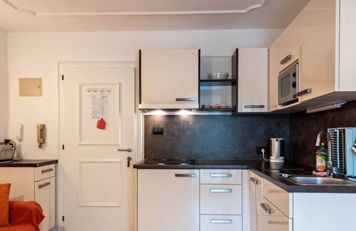 Rasun di Sopra House | Apartments Residence Montana Typ A with Mountain View, Wi-Fi & Balcony