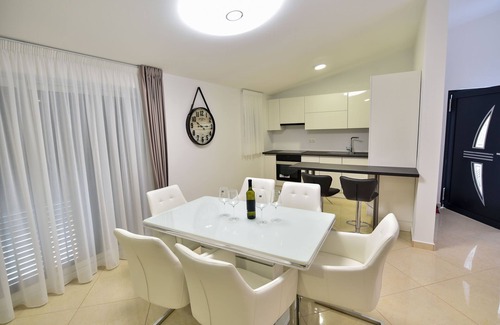 Vir Apartment | Apartments Sana