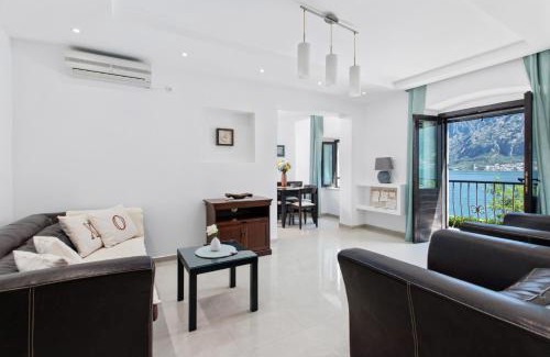 Prcanj Apartment | Apartments Saxo